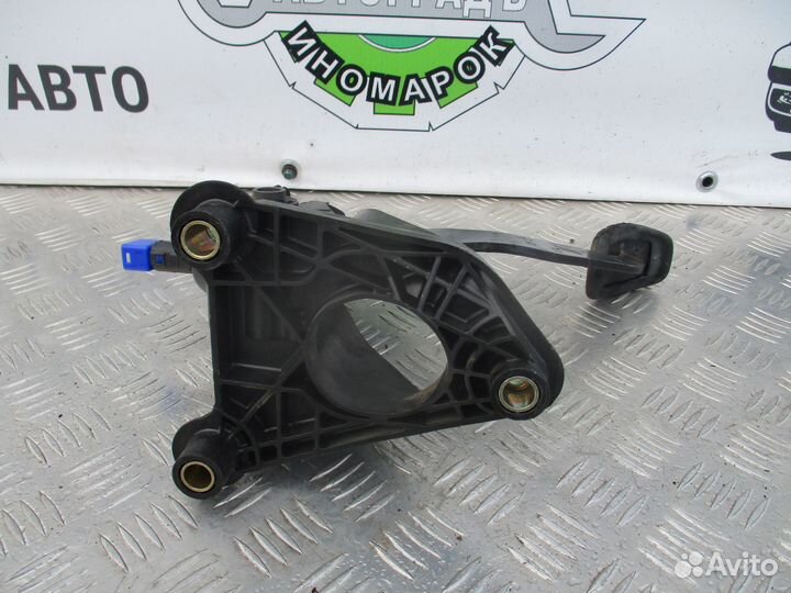 Педаль сцепления Renault Laguna 2 1.9 2002г