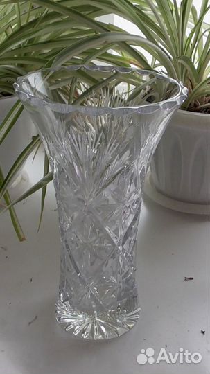 Ваза хрустальная