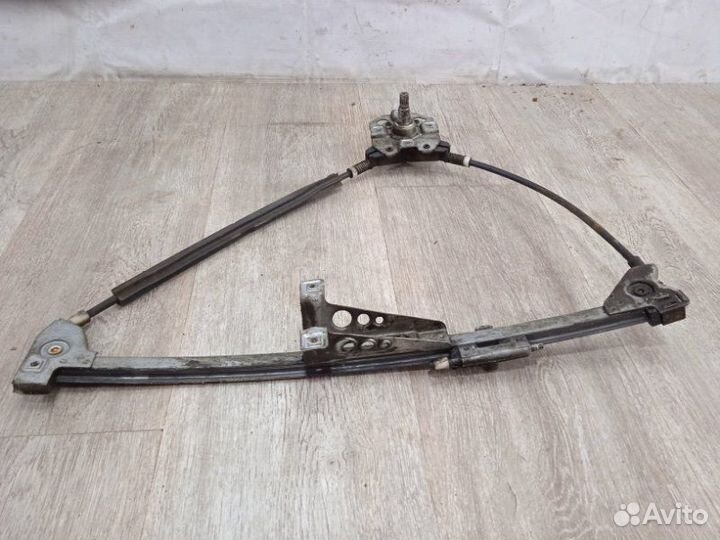 Стеклоподъемник задний правый Audi 80 B3 1990