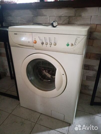 Стиральная машина zanussi на запчасти