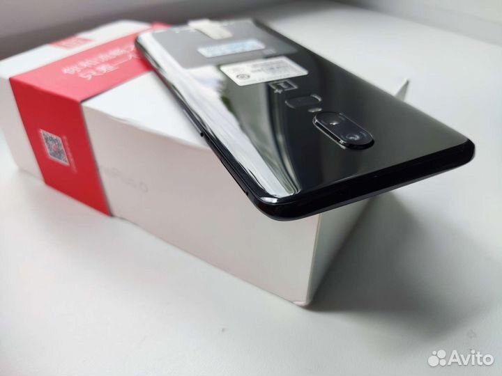 OnePlus 6 8/128 (как новый)