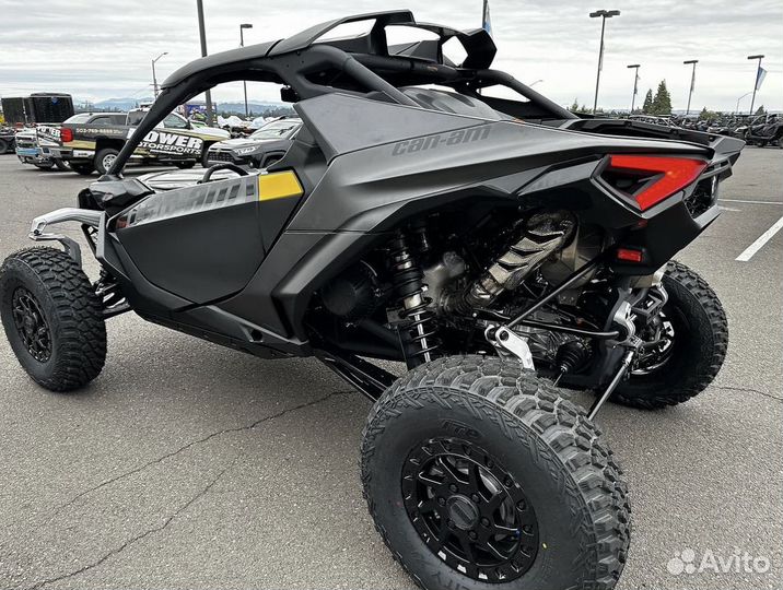 BRP CanAm maverick R X RS 2024