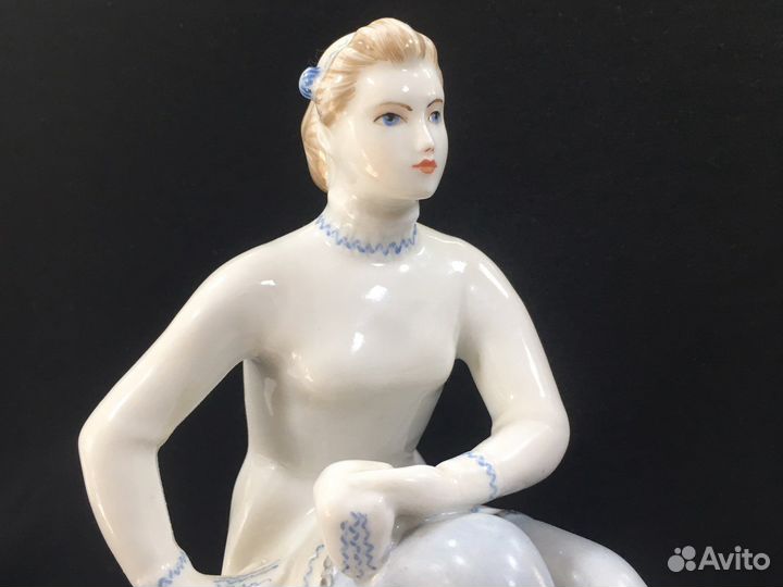 Статуэтка фигуристка физкультурница лфз