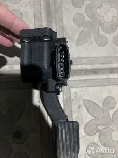 Педаль на LADA Priora электронный