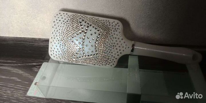 Расческа в стразах