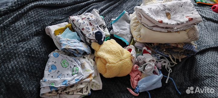 Бортики в кроватку, вещи 0-3м. Спальник