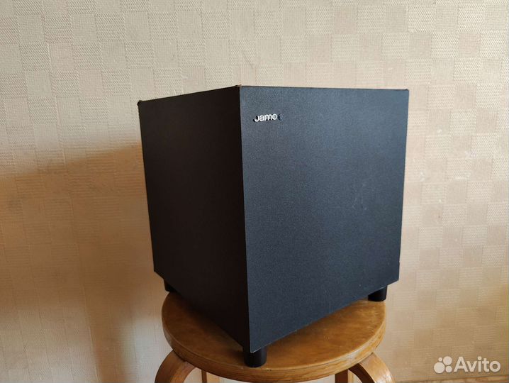 Сабвуфер jamo sub 210