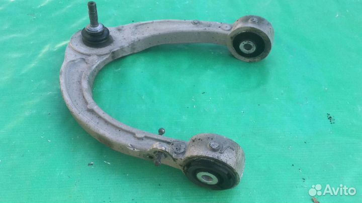 Рычаг верхний перед левый Cadillac STS 4,6 2007