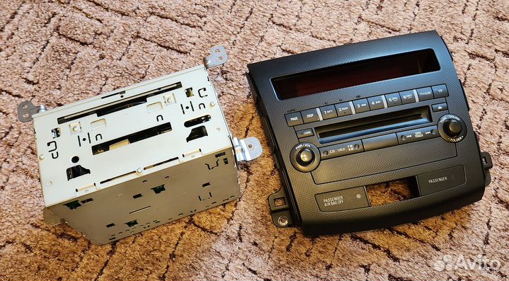 Mitsubishi Outlander 2XL 2012 штатная магнитола бу