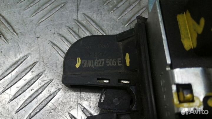 Замок багажника Volkswagen Tiguan