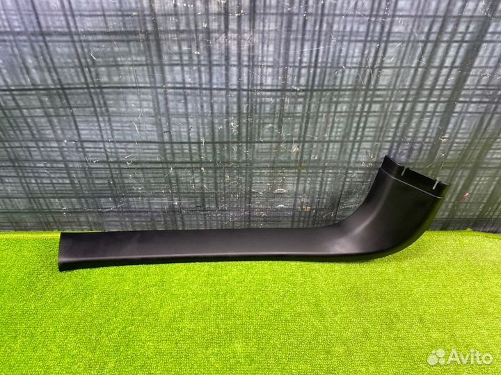 Обшивка крышки багажника левая Bmw X5 E53 M54 2005