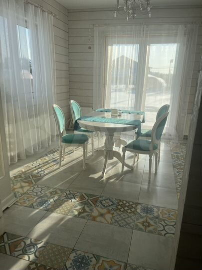 Дом 270 м² на участке 13 сот.