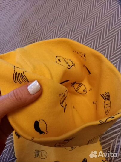 Шапочка и снуд новые на 3-4 года