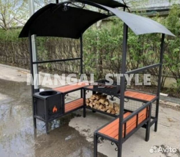 Мангал с крышей