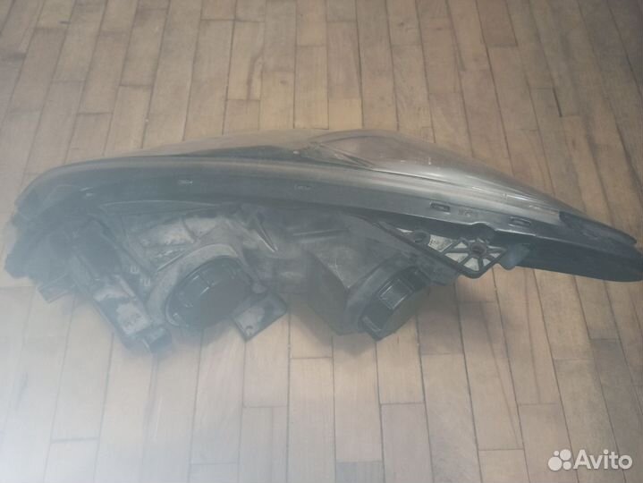 Фара правая kia