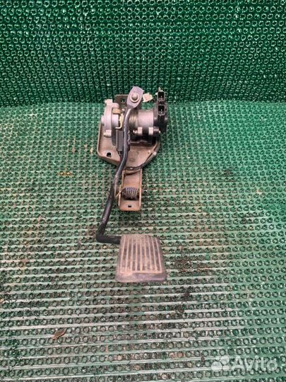 Педаль газа Nissan Expert venw11 YD-22(DD) 2000