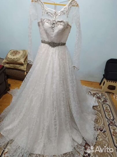 Свадебное платье