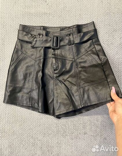 Шорты женские кожаные Р. 46-48