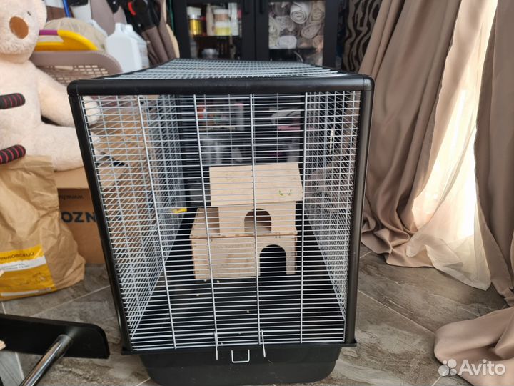 Клетка большая