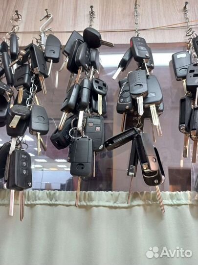 Срочное изготовление ключей и чипов для авто, шлаг