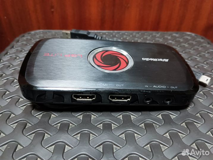 Карта видеозахвата AVerMedia LGP Lite