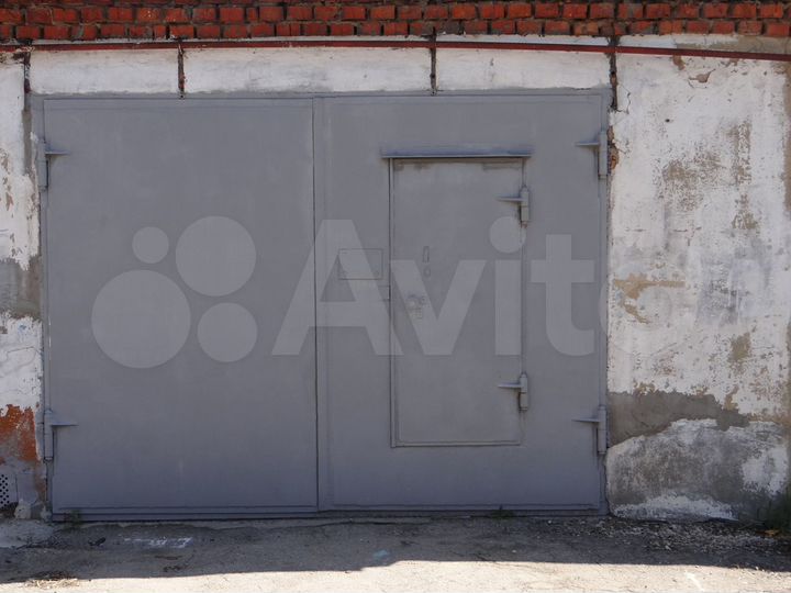 Гараж, > 30 м²