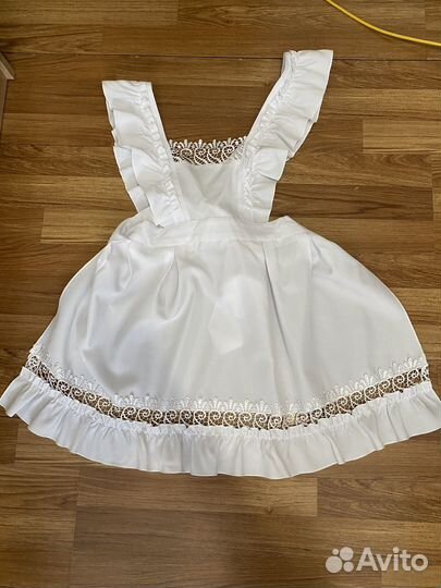 Белый школьный фартук