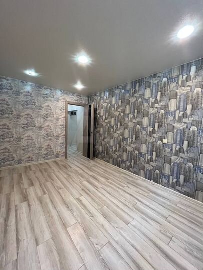 3-к. квартира, 65 м², 1/6 эт.