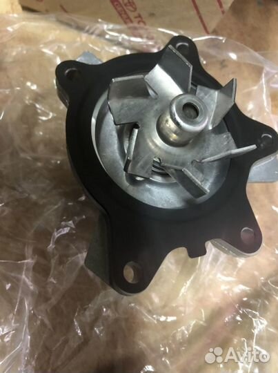 Помпа для двигателя Toyota 1610029157