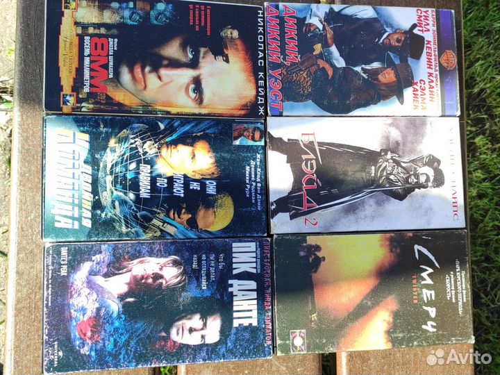 Видеокассеты с фильмами