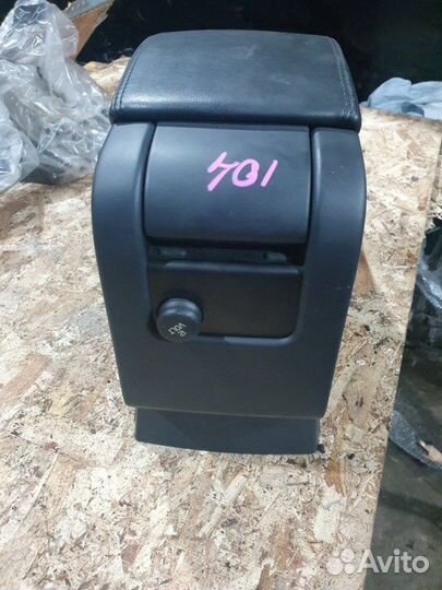 Подлокотник Volvo V60 универсал B4164T 2010-2013