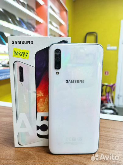 Samsung Galaxy A50, 4/64 ГБ