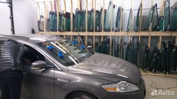 Лобовое стекло Форд Мондео