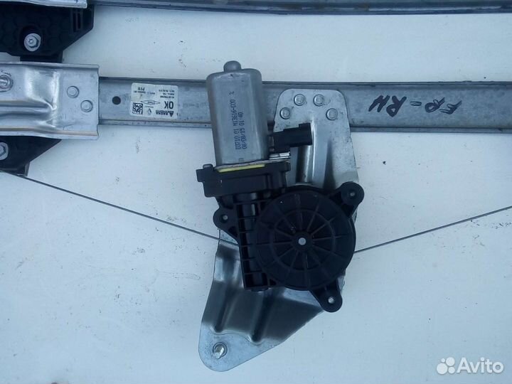 Рено Сандеро2- Эл.Стеклоподьемник