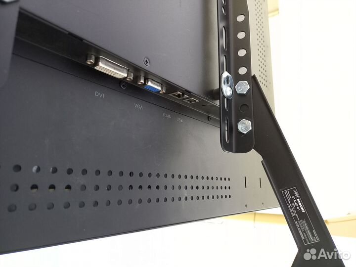 Сенсорный монитор iiyama 32