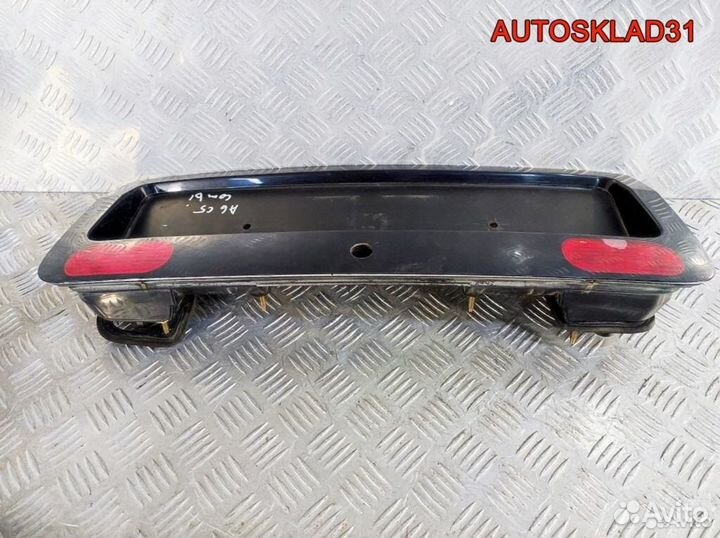 Накладка двери багажника Audi A6 C5 4B9945695M Com