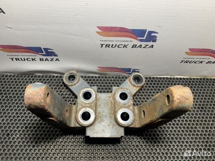 1309419 Кронштейн переднего бампера