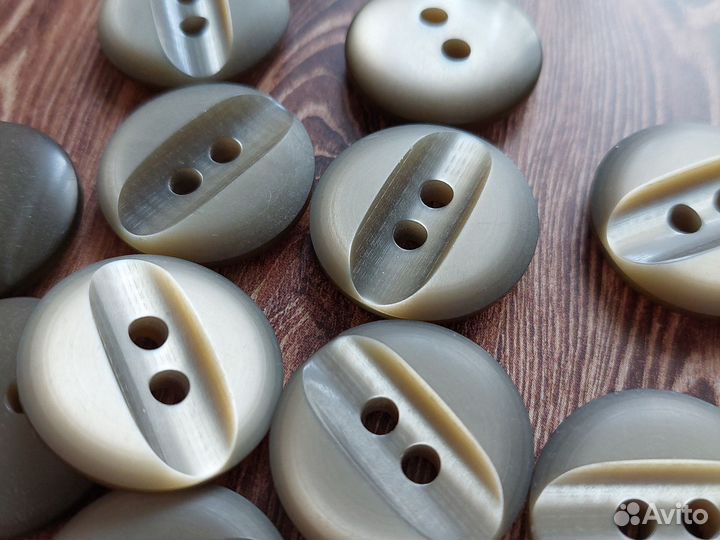 Пуговицы пальтовые. Италия