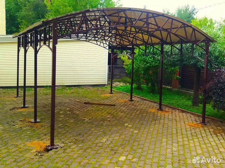 Навес для автомобиля из поликарбоната