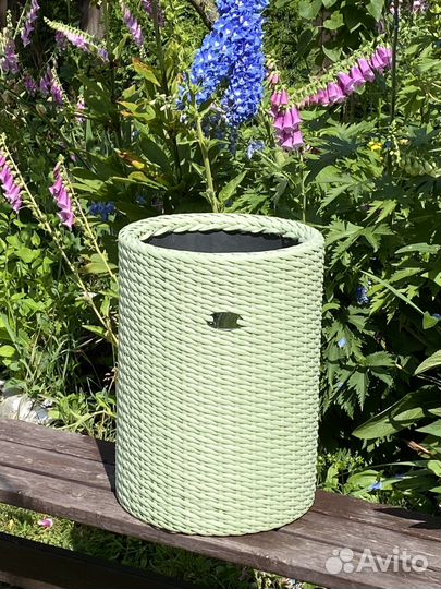 Кашпо, вазоны для цветов плетеные из ротанга