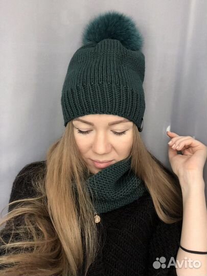 Шапка женская с помпоном снуд