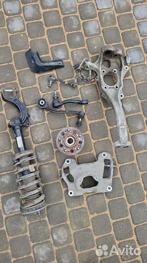 Кулак поворотный передний левый правый Genesis G80