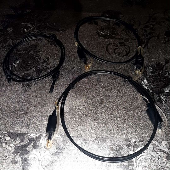 Цифровой звуковой кабель toslink