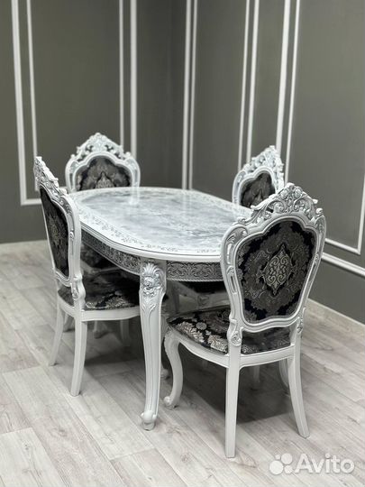 Комплект стол и стулья. В наличии