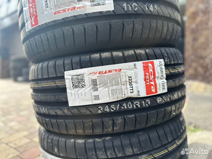 Kumho Ecsta PS71 225/45 R18 и 245/40 R18 97Y