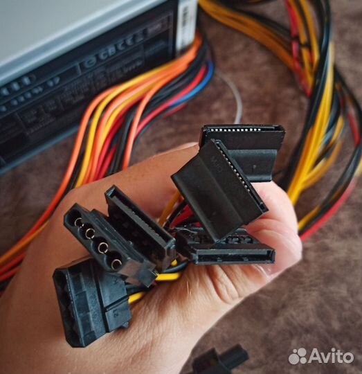 Блок питания Accord 600W 2x6+2pin на пломбах