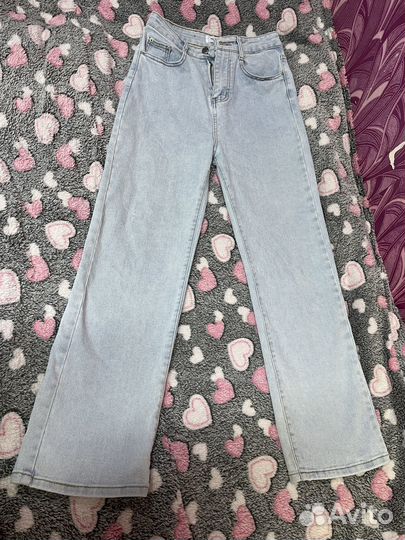 Джинсы широкие