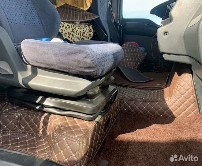 Автомобильные коврики экокожа