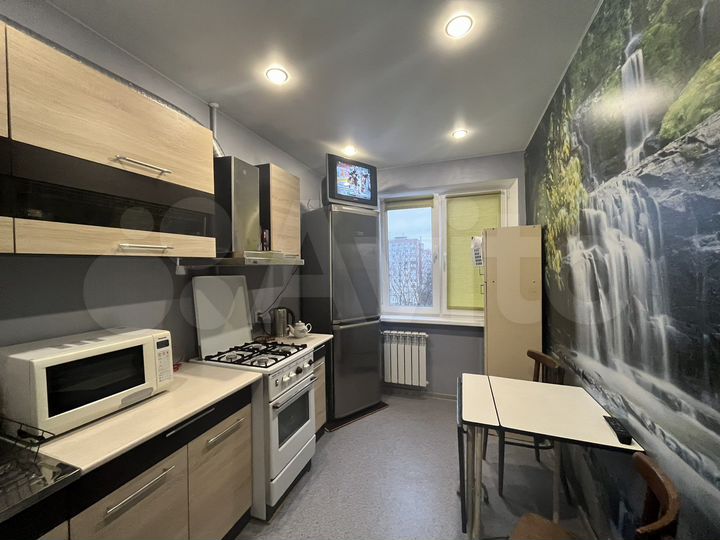 2-к. квартира, 56 м², 5/9 эт.