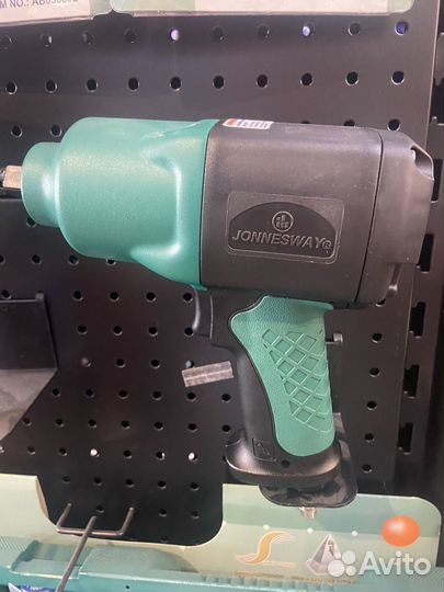 Гайковерт пневматический Thorvik